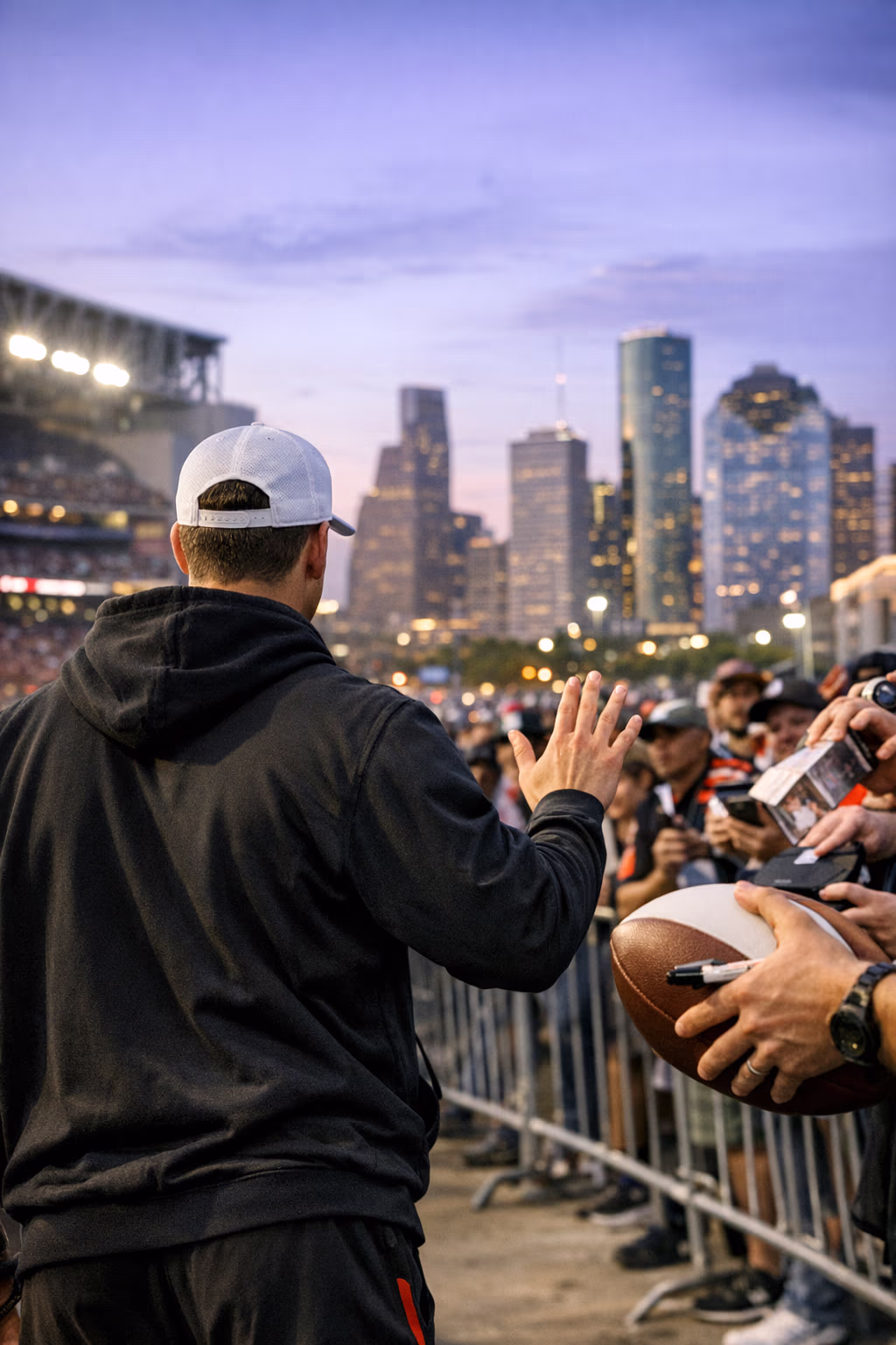 Joe Burrow autograph clip draws NFL fan comparisons