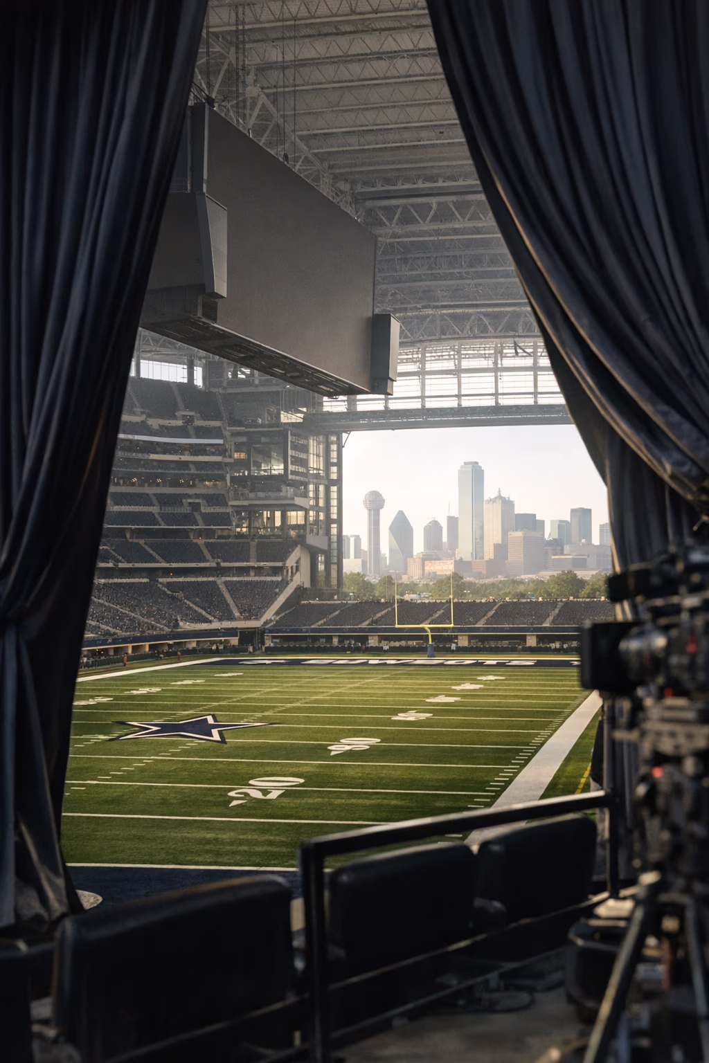 Jerry Jones Reverses Course on AT&T Stadium Curtains